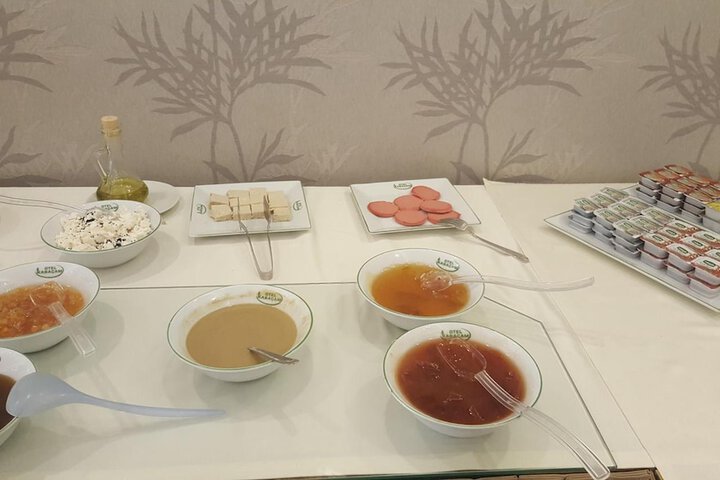 Dining 42 of 72