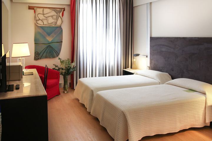 Room 8 of 72