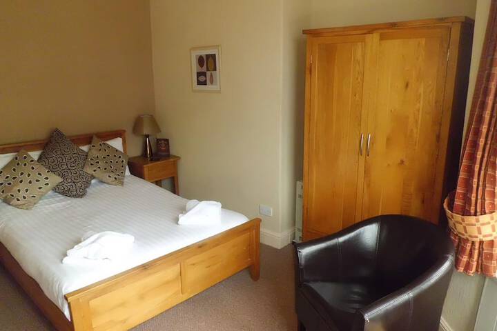 Room 7 of 19