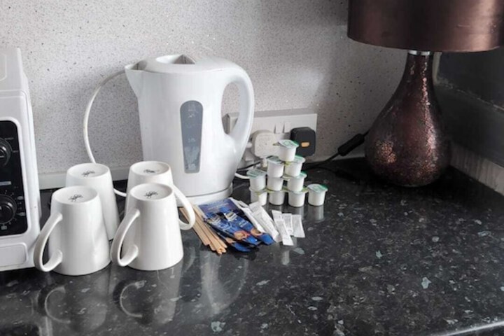 Breakfast/Coffee Service 12 of 18