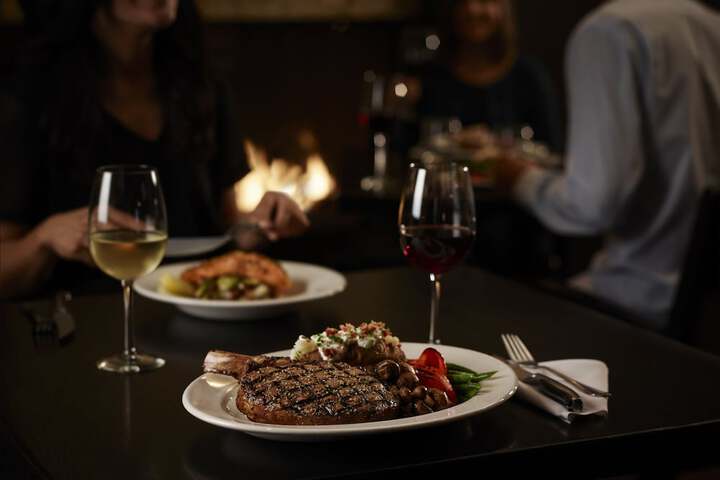 Dining 35 of 49