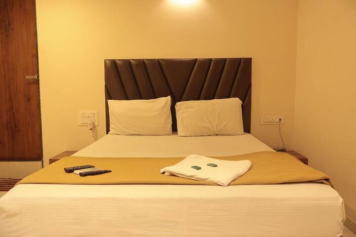 Room 6 of 49