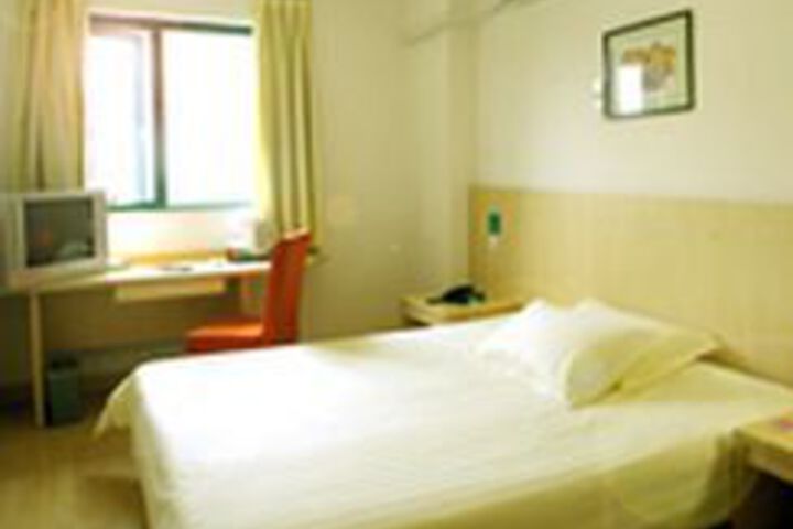 Room 2 of 4