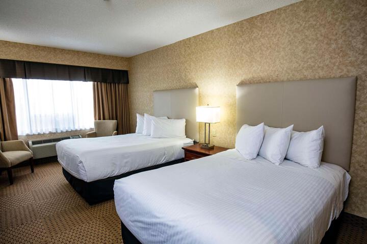 1 Queen Bed (22 of 32)