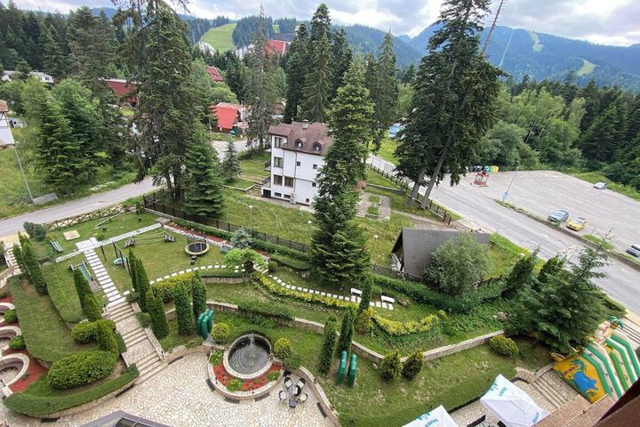 Hotel Exterior 42 of 43
