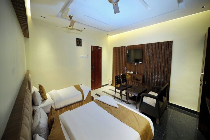 Room 11 of 53
