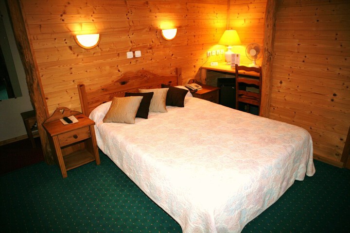 Room 7 of 42