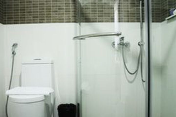 Room 2 of 24
