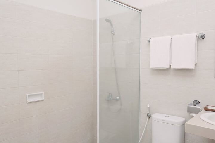 Room 12 of 29
