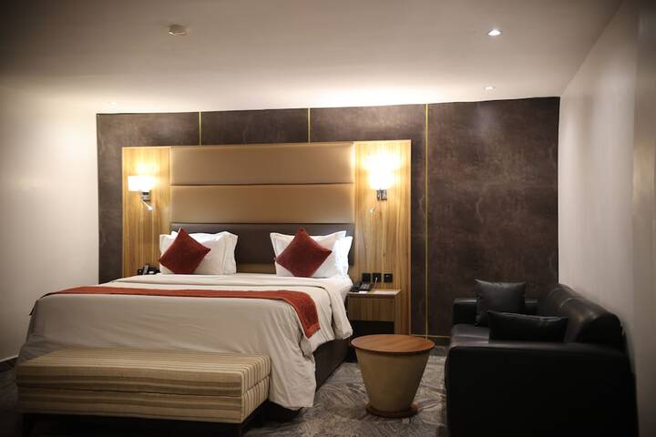 Room 36 of 90