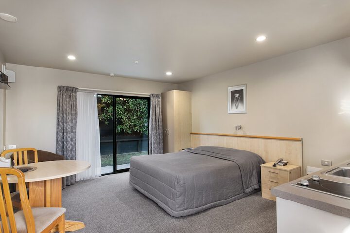 Room 11 of 31