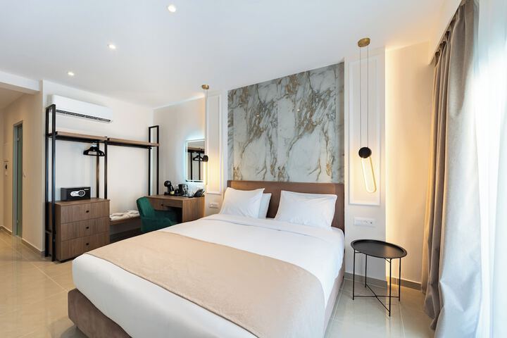 Room 34 of 187