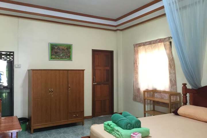 Room 8 of 31