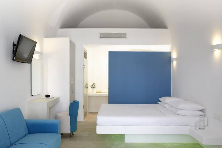 Room 12 of 90