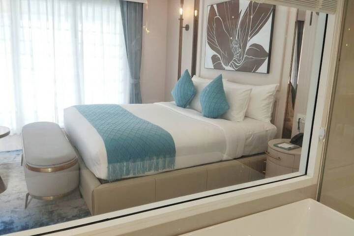 Room 77 of 171