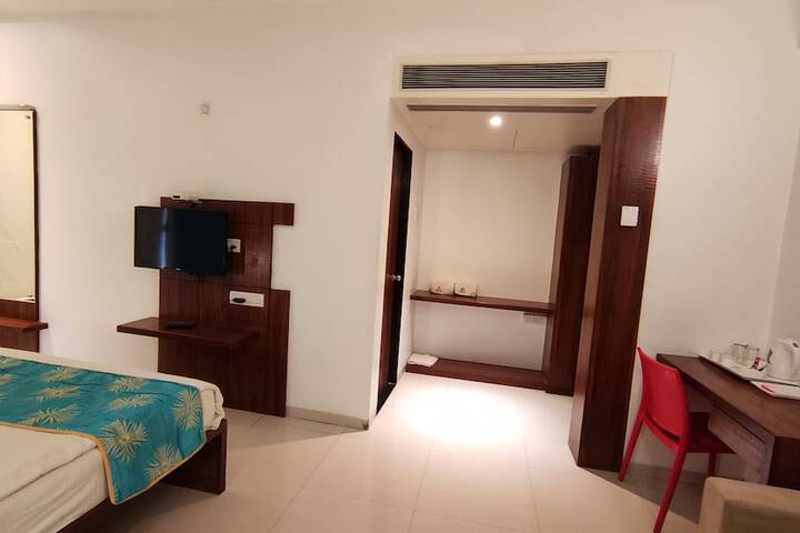 Room 11 of 20