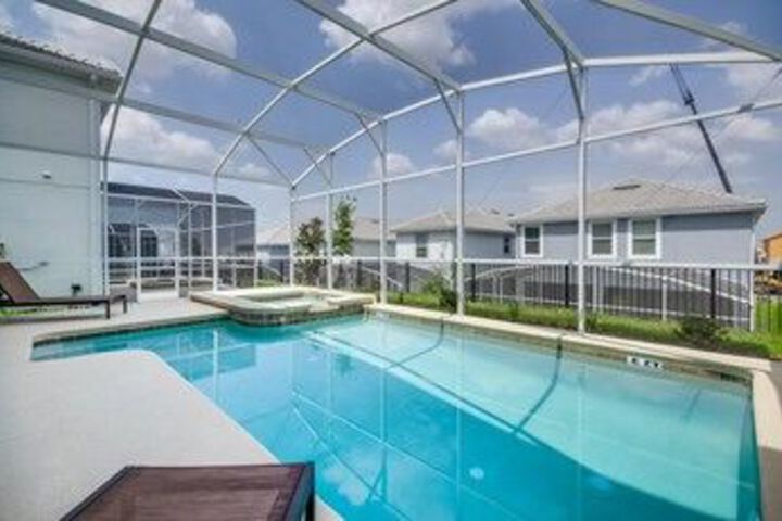 Pool 29 of 37