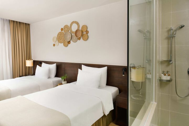 Room 26 of 145