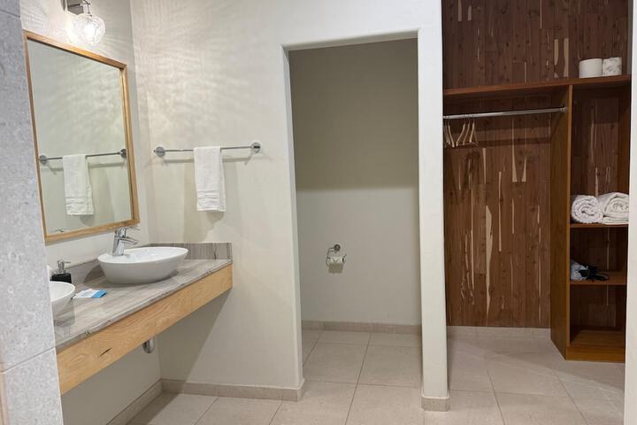 Room 102 of 153