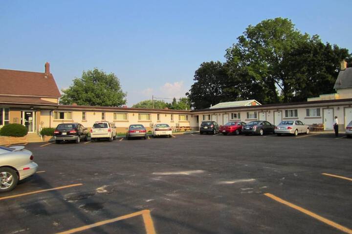 Property Grounds 36 of 40