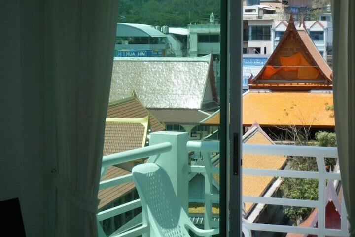 Room 17 of 31