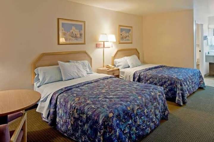 Room 10 of 17