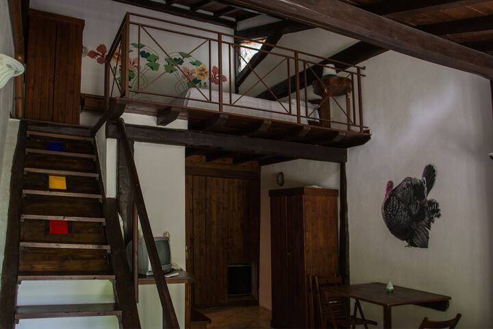 Room 4 of 52