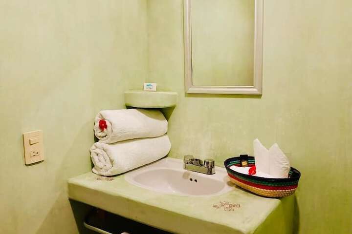 Room 26 of 33