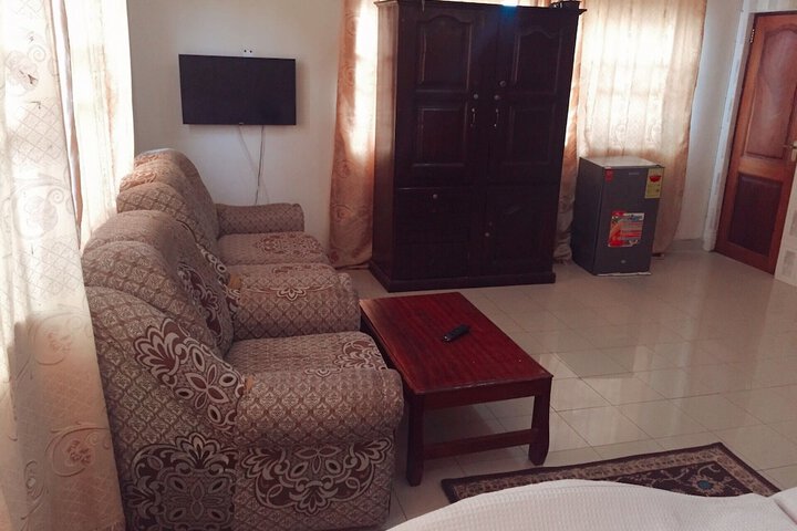 Room 11 of 22