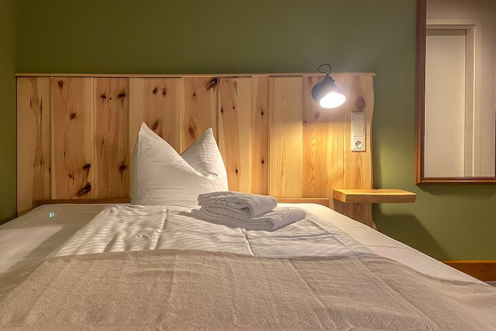 Room 46 of 132