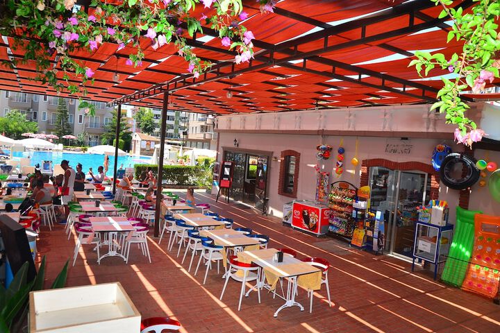 Food court