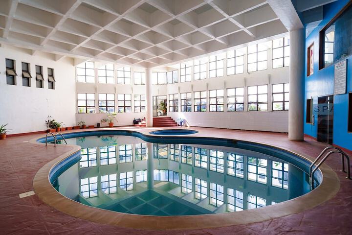 Pool 60 of 123