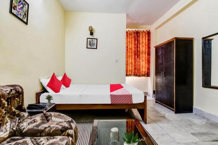 Hotel O Lord Shiva