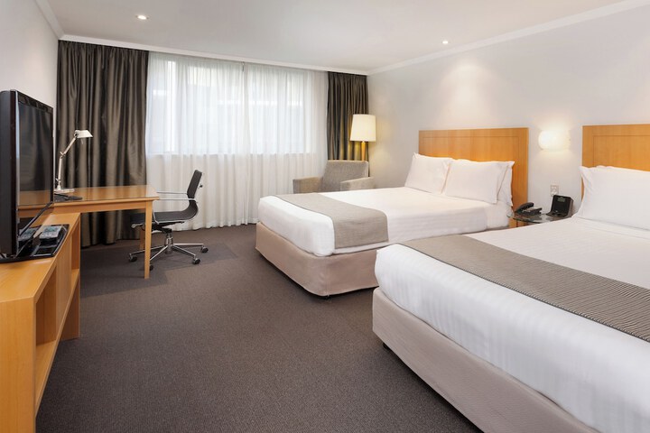 Room 7 of 108