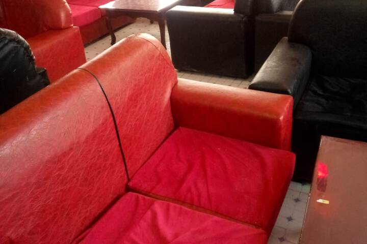 Lounge 11 of 15