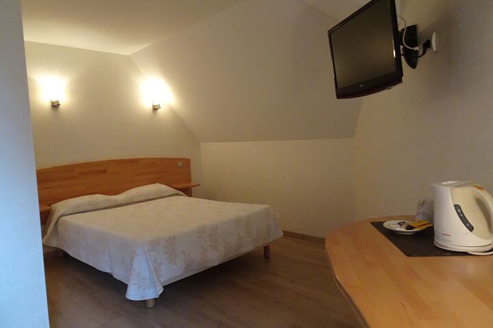 Room 5 of 26