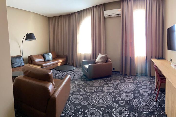 Room 33 of 53