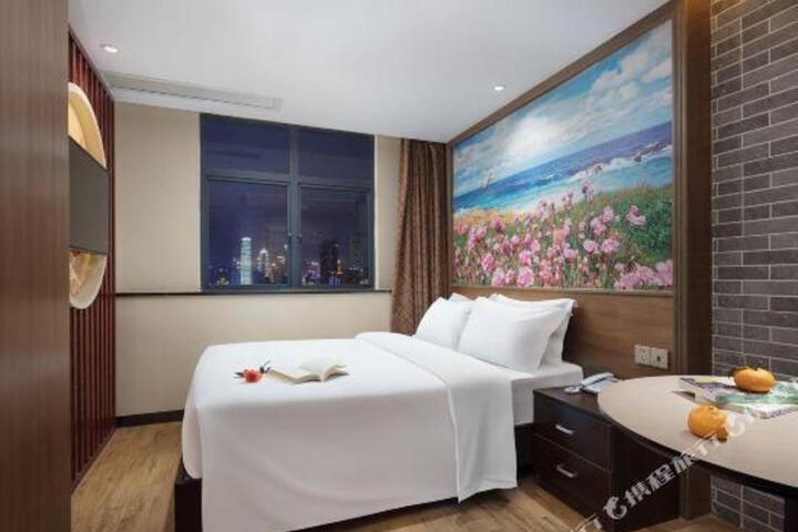 Yahao Luxury Hotel (Shenzhen Airport Wanfu Plaza)