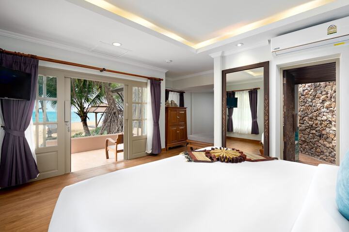 Room 27 of 111