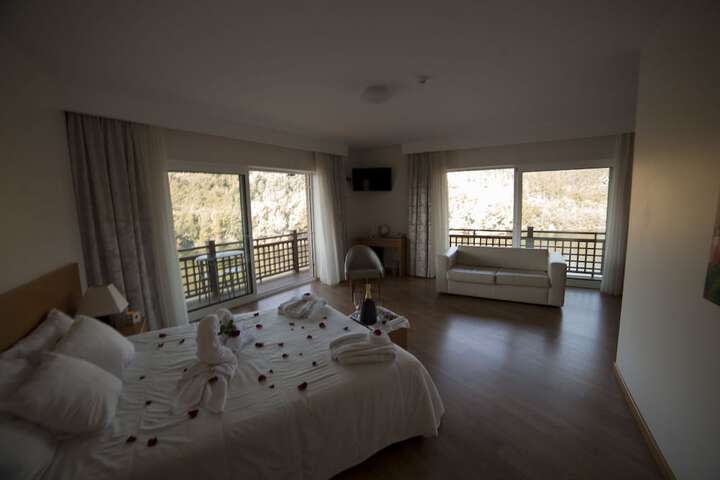 Room 10 of 79