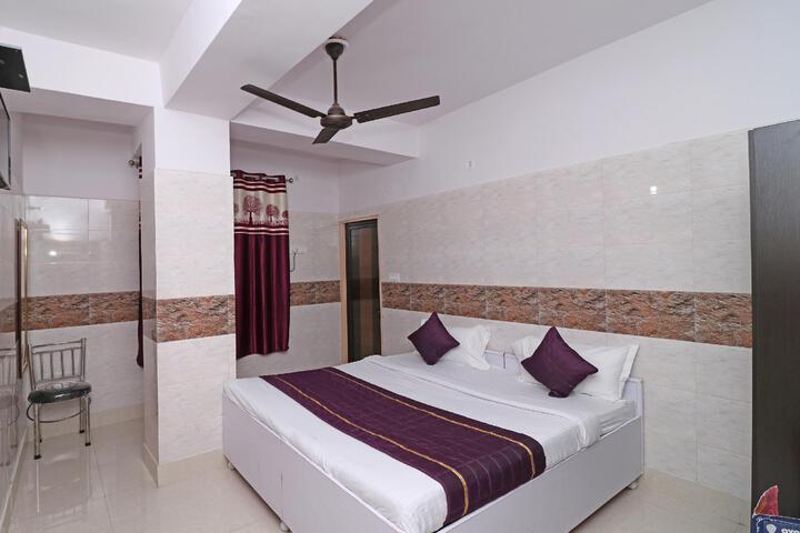 Room 2 of 6