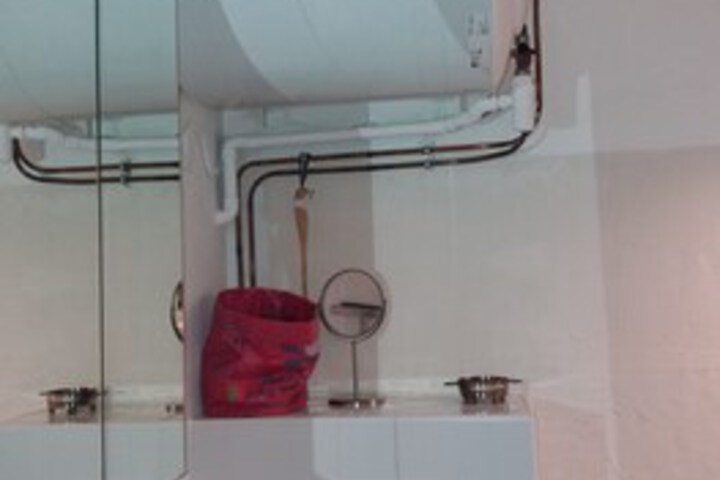 Room 4 of 27