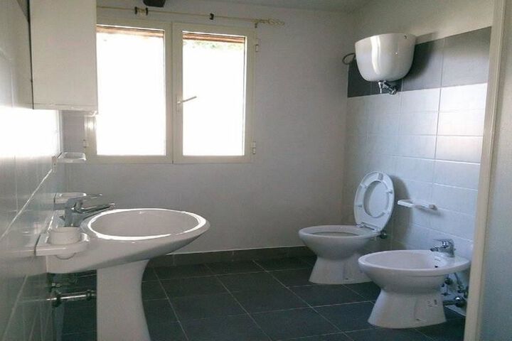 Room 2 of 21
