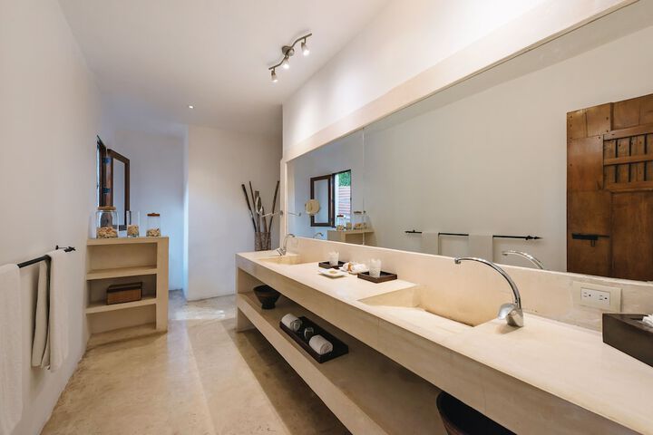 Bathroom Interior Photo