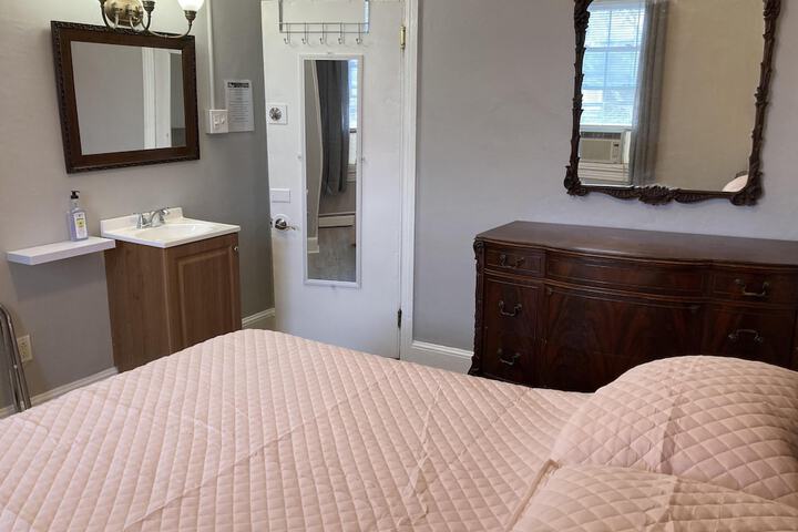 Room 15 of 53