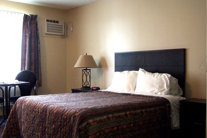 Room 9 of 53