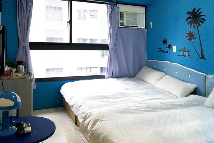 Suite 5 of 6