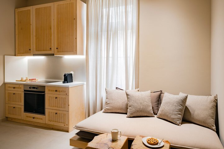 Room 7 of 17