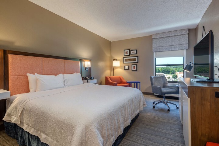Room 14 of 34