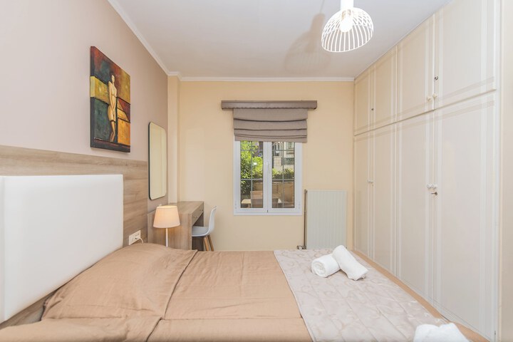 Room 7 of 25